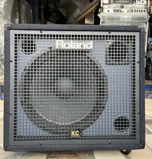 Roland Kc-550 Keyboard Combo