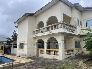 6bdrm Mansion in Achimota, The Mall for sale