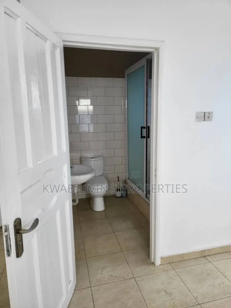 3bdrm House in Parakuo Estate for rent