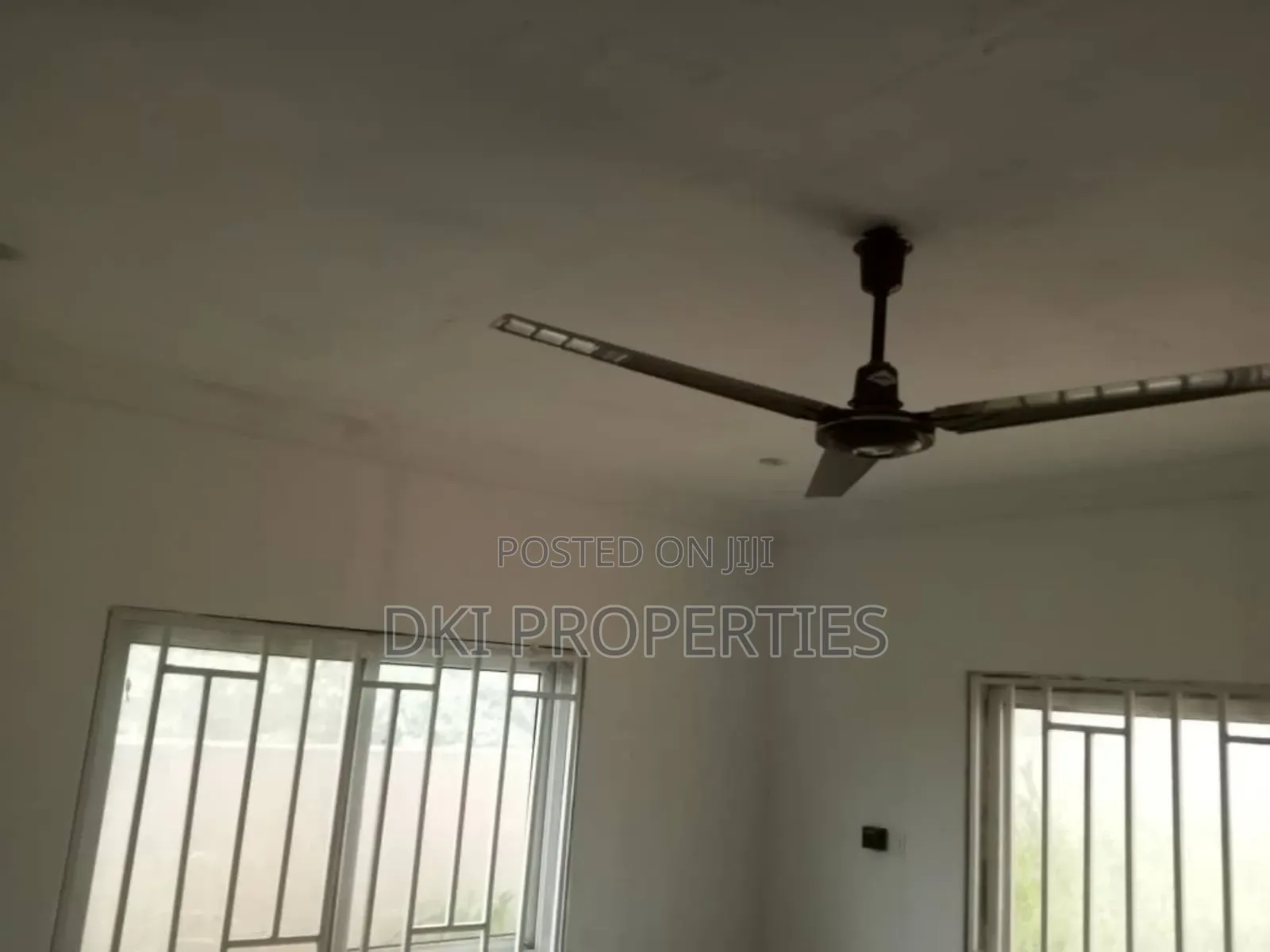 3bdrm House in Dki Properties, Amrahia for rent