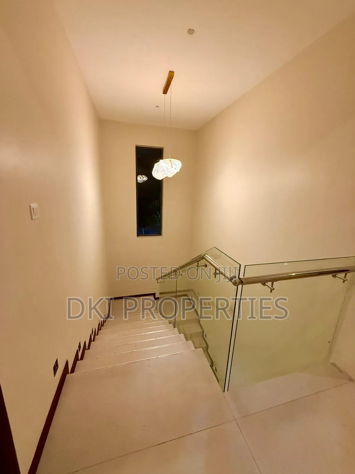 5bdrm House in Dki Properties, Adenta for sale