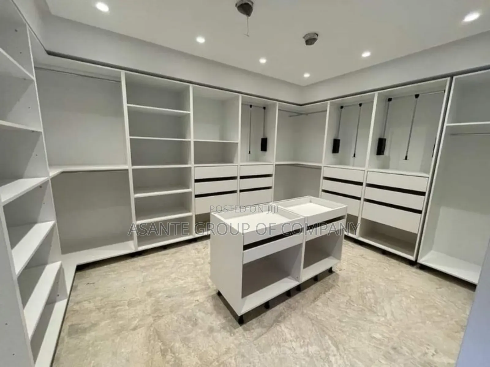Modern Walk in Wardrobe