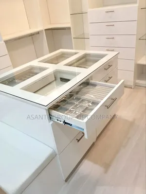Quality, Modern and Affordable Walk in Wardrobe