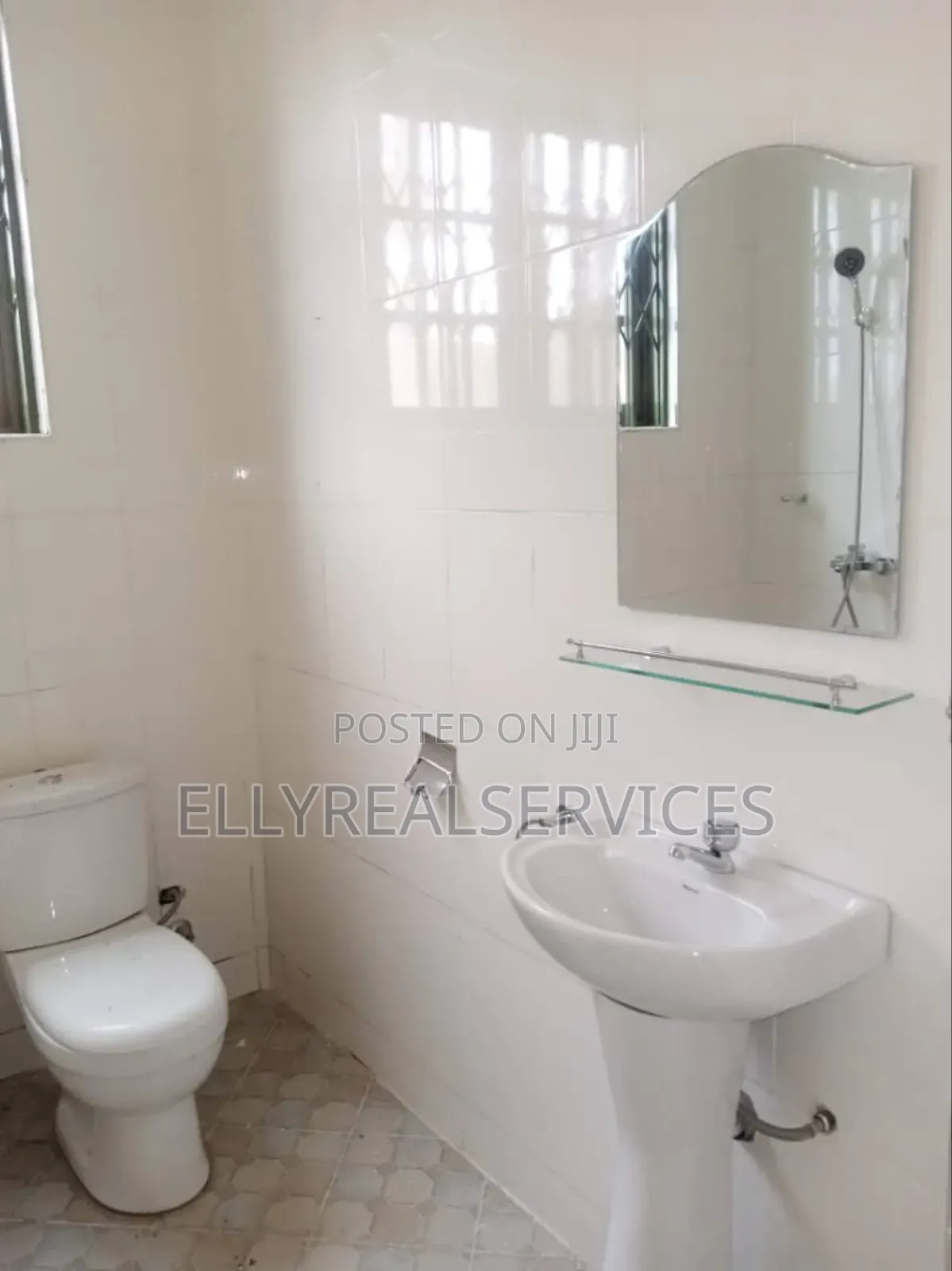 3bdrm Apartment in Ellyrealservices, Adenta for rent