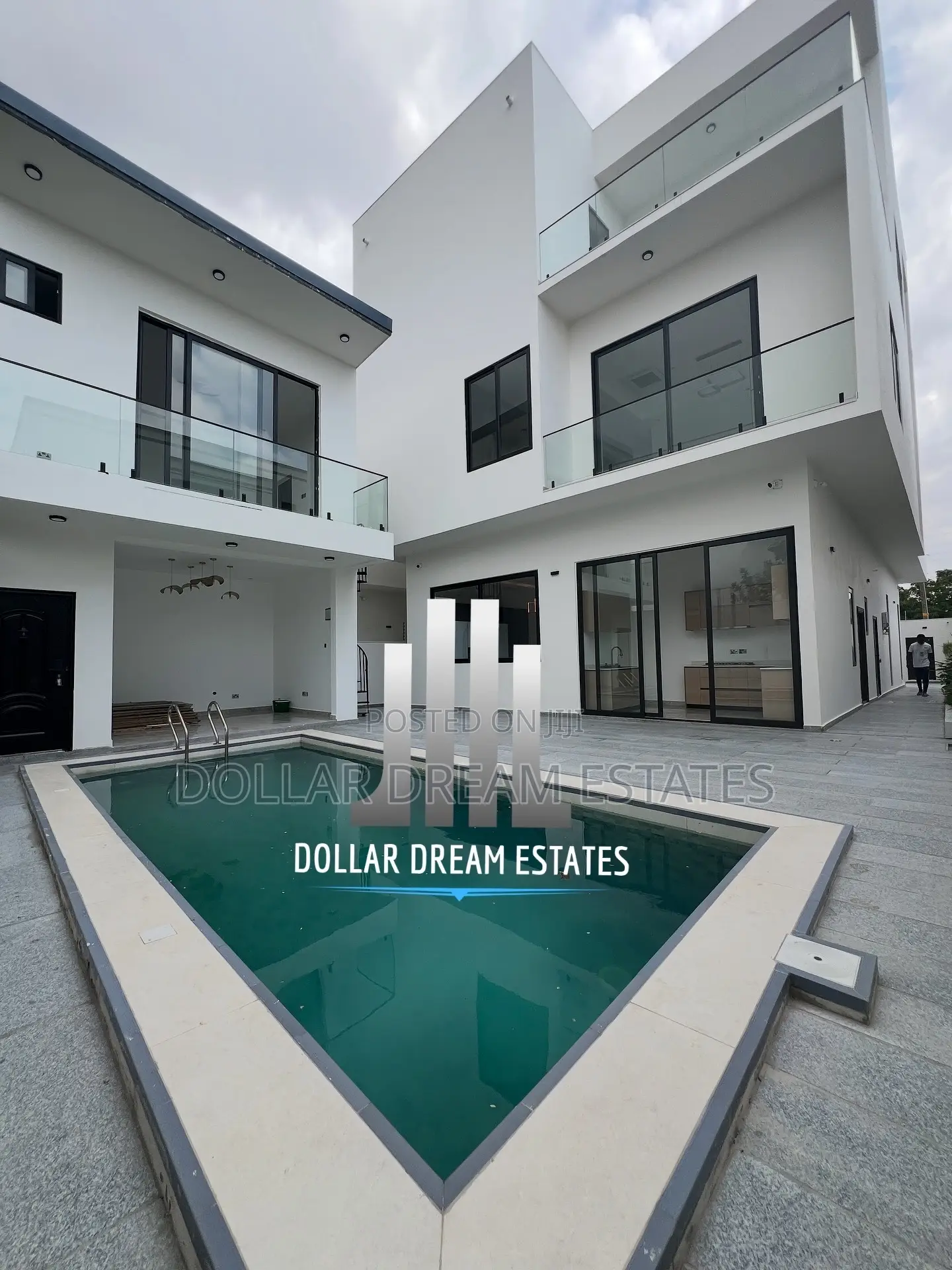 5bdrm House in East Legon for sale