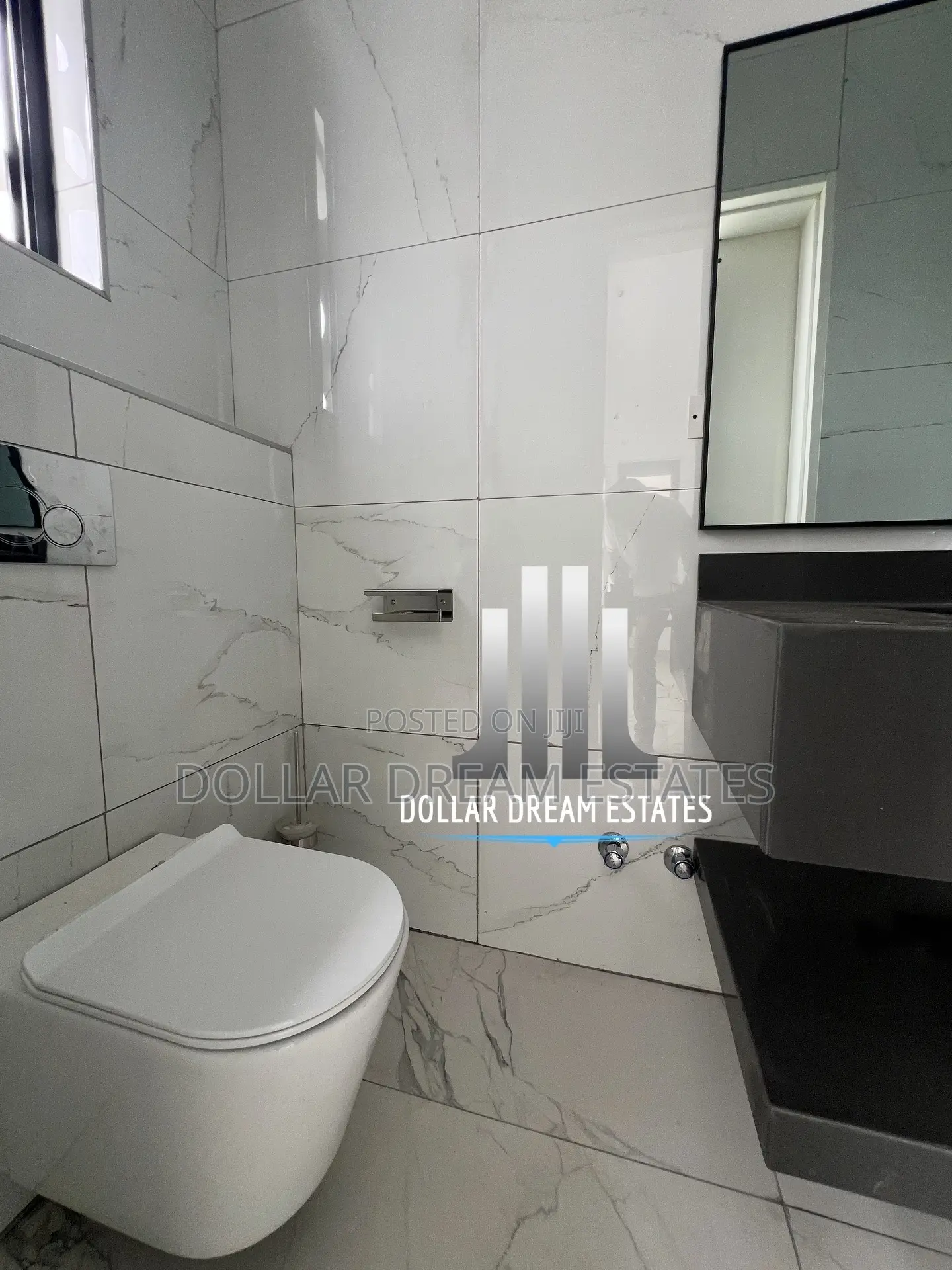 5bdrm House in East Legon for sale