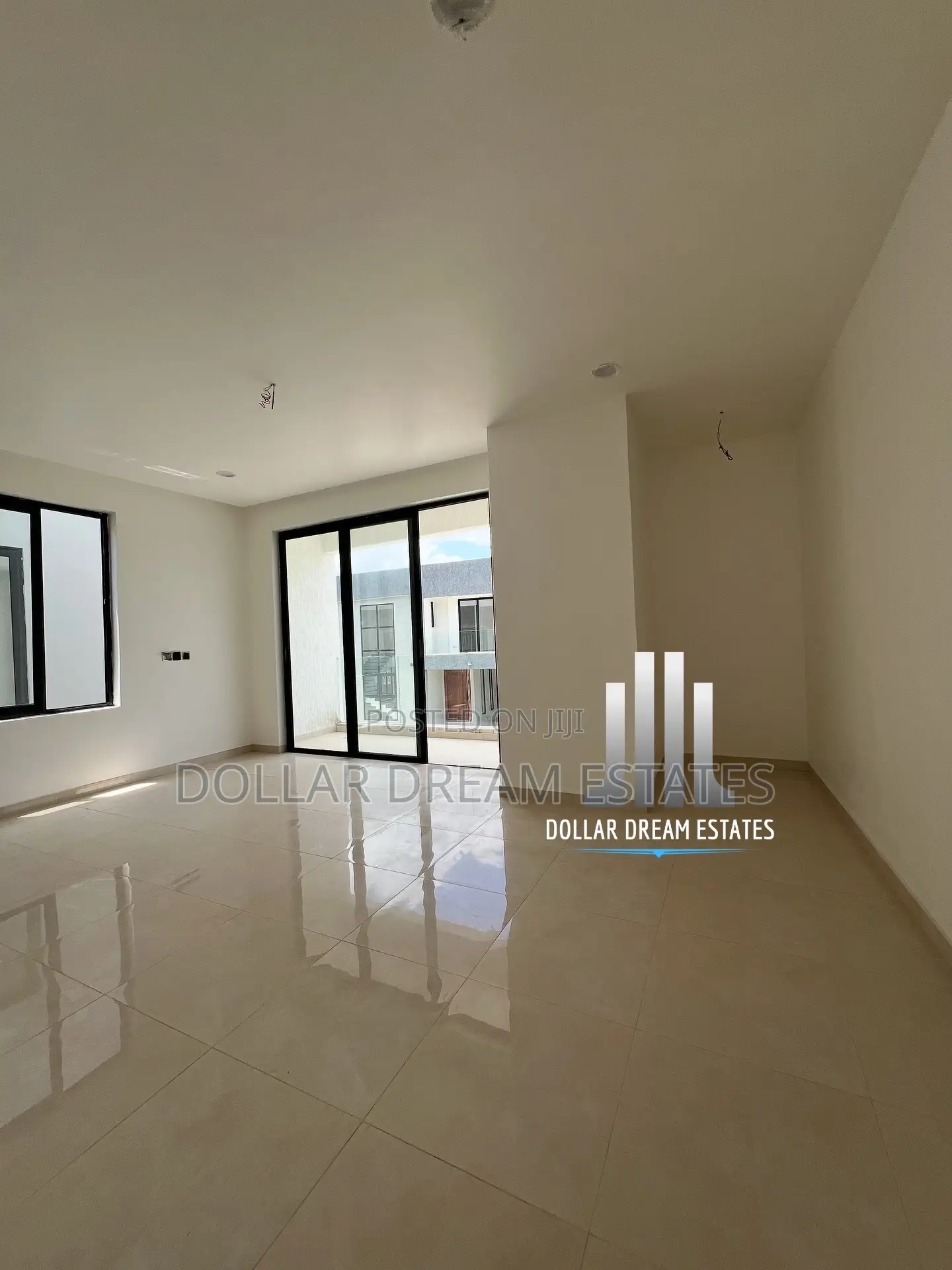 4bdrm Townhouse / Terrace in North Legon for rent