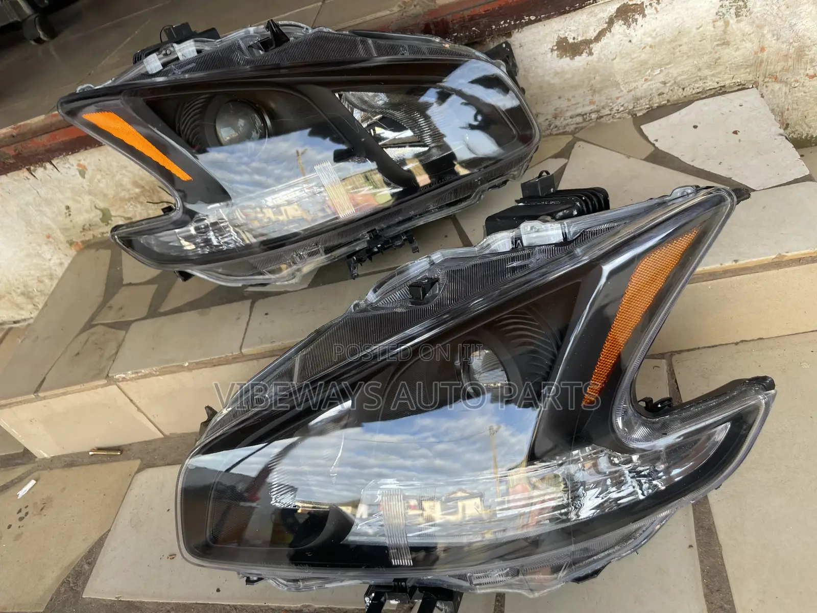 Nissan Maxima 2009-2014 Headlights Sports Used Pair