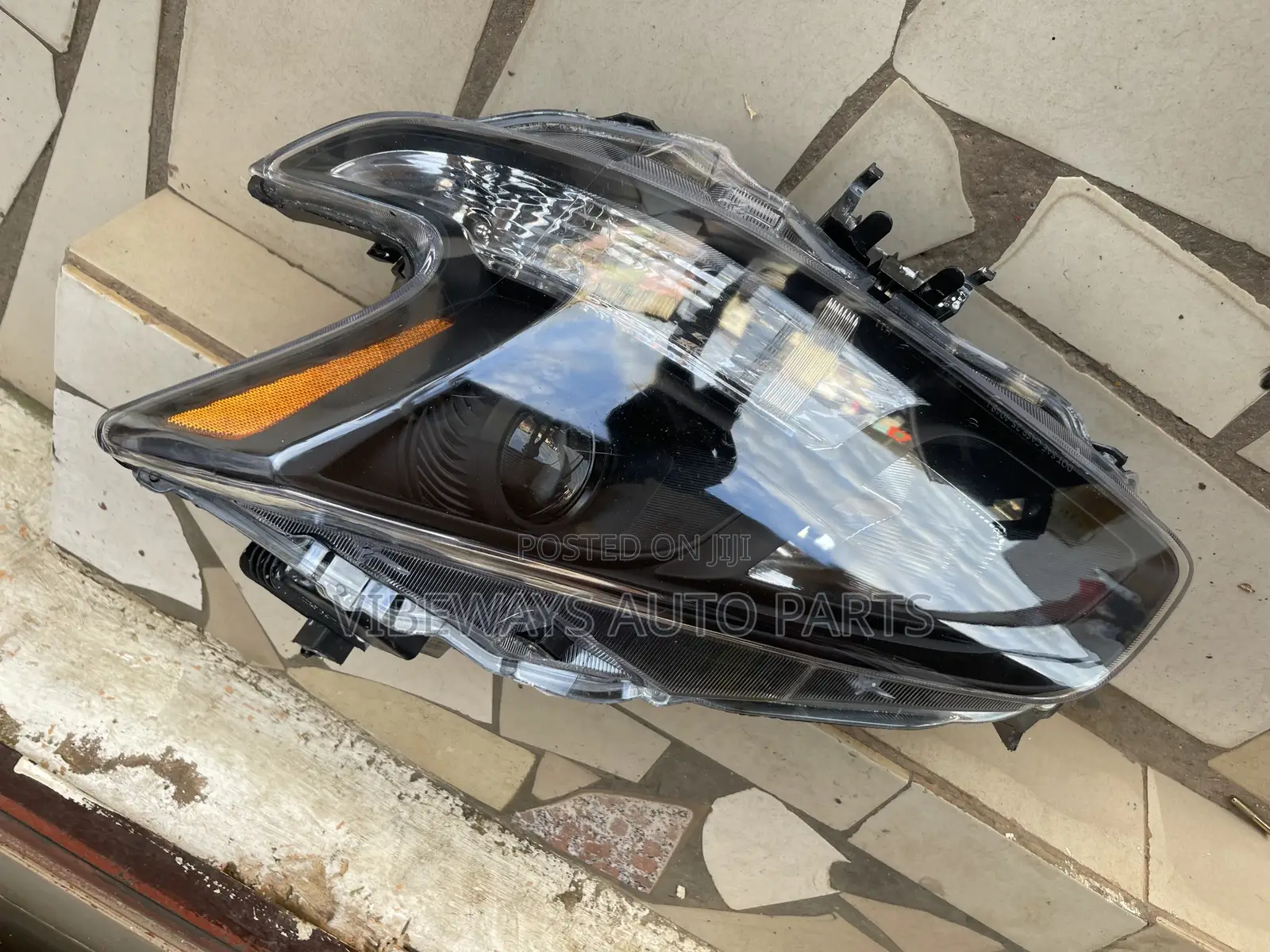 Nissan Maxima 2009-2014 Headlights Sports Used Pair