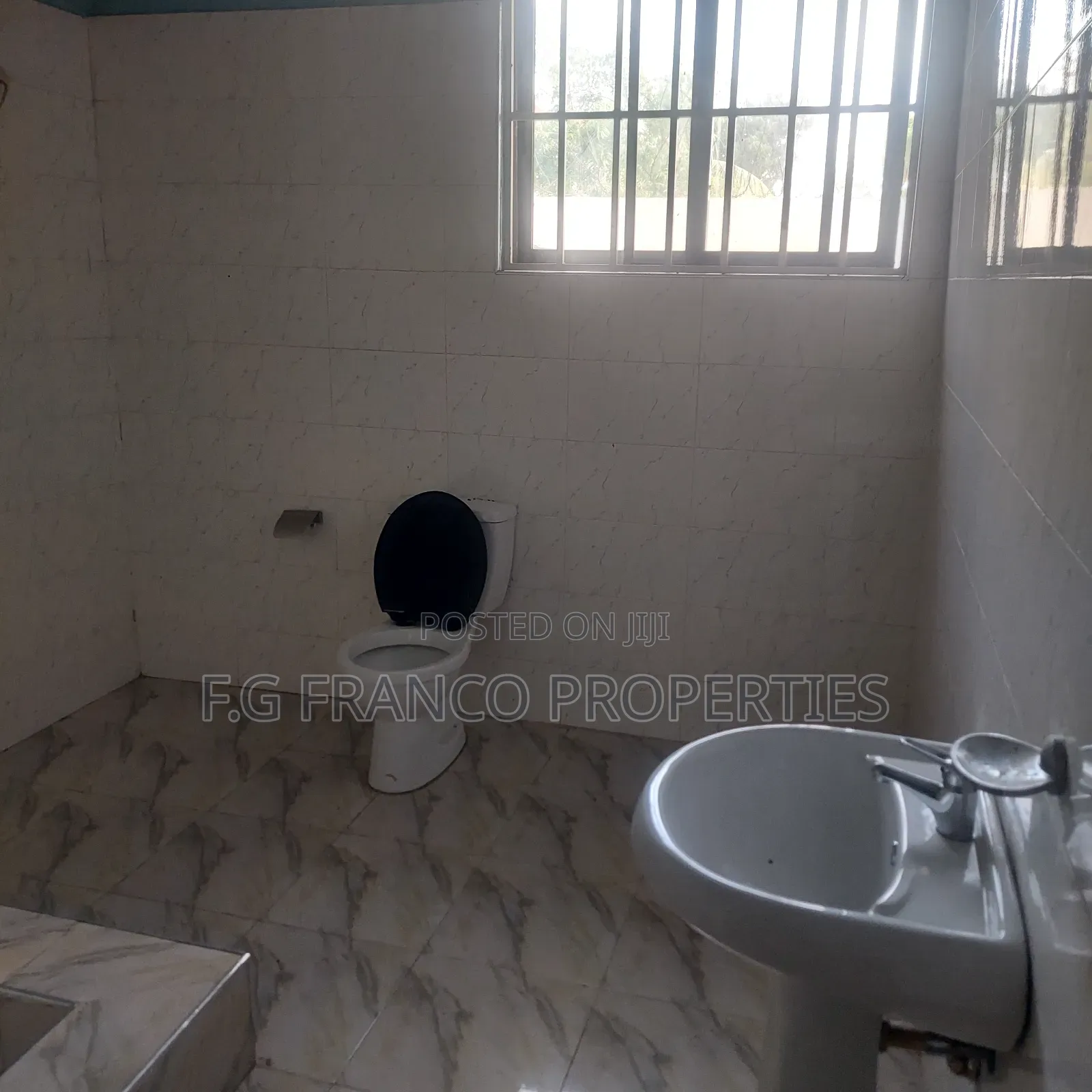 1bdrm Apartment in Kg Franco Properties, Spintex for sale