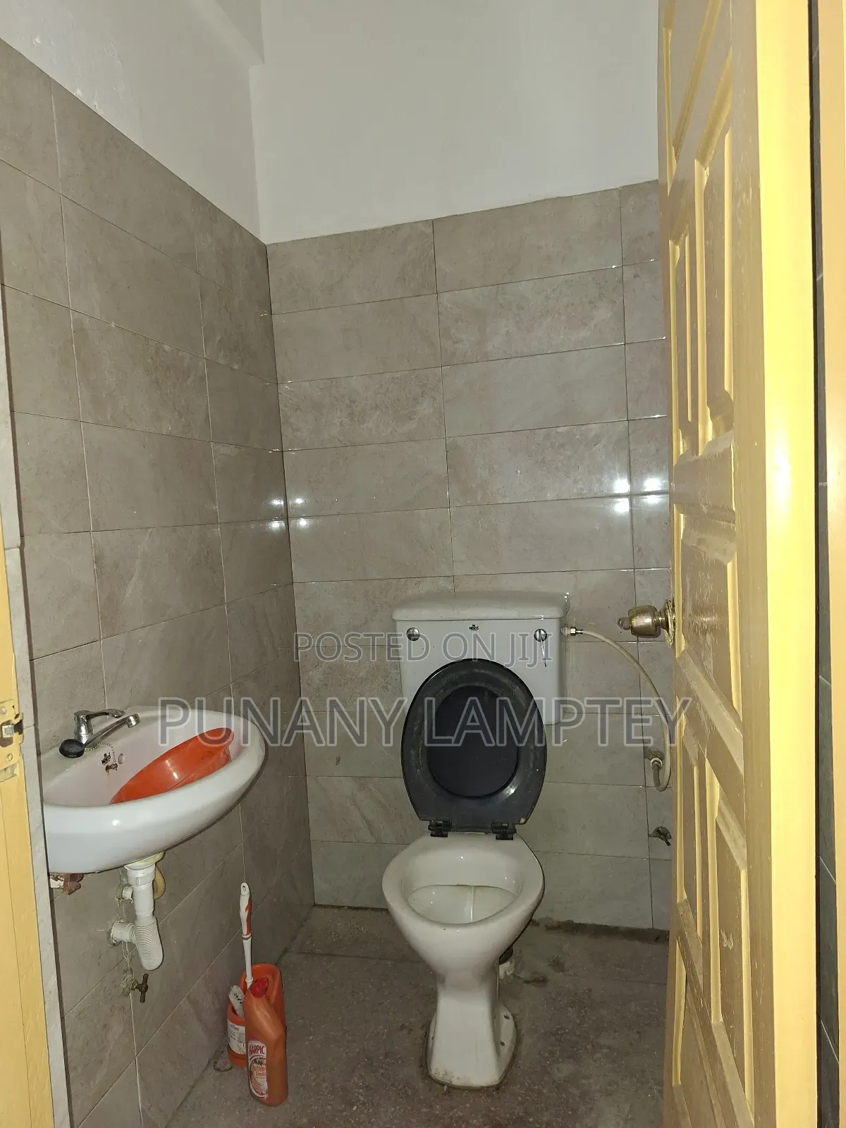 A Very Big Space for Rent at Osu Re