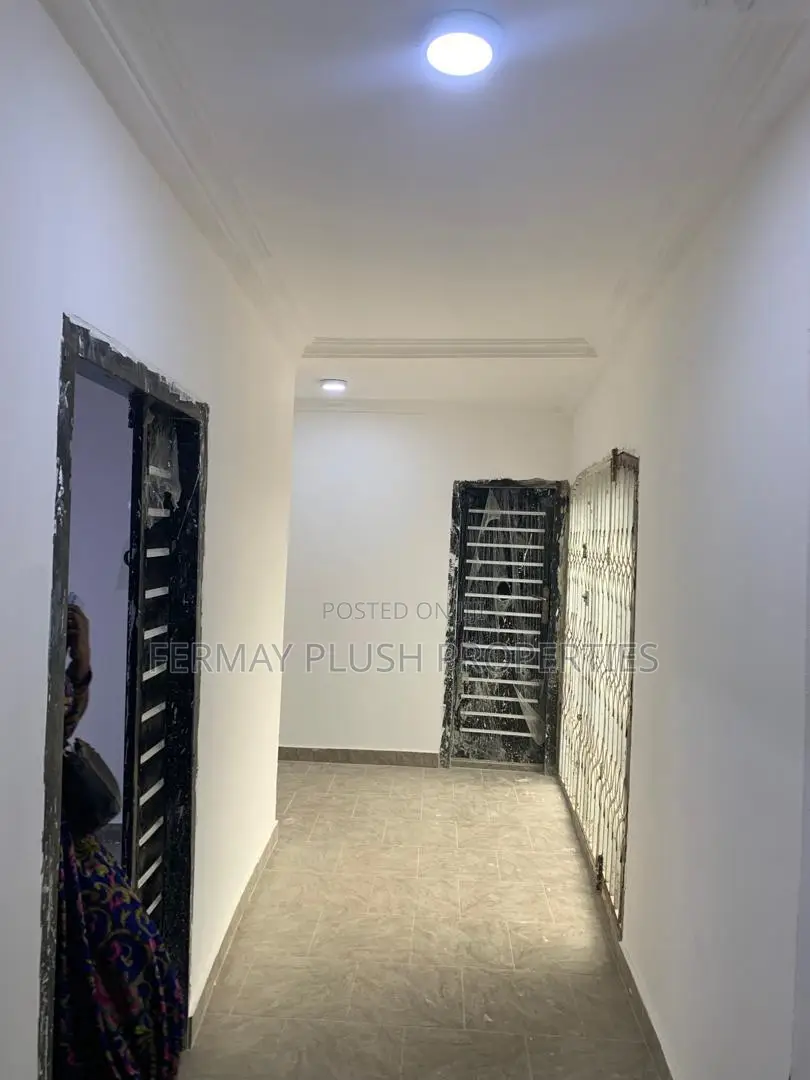 Furnished 4bdrm Mansion in Cantonments, Accra Metropolitan for sale