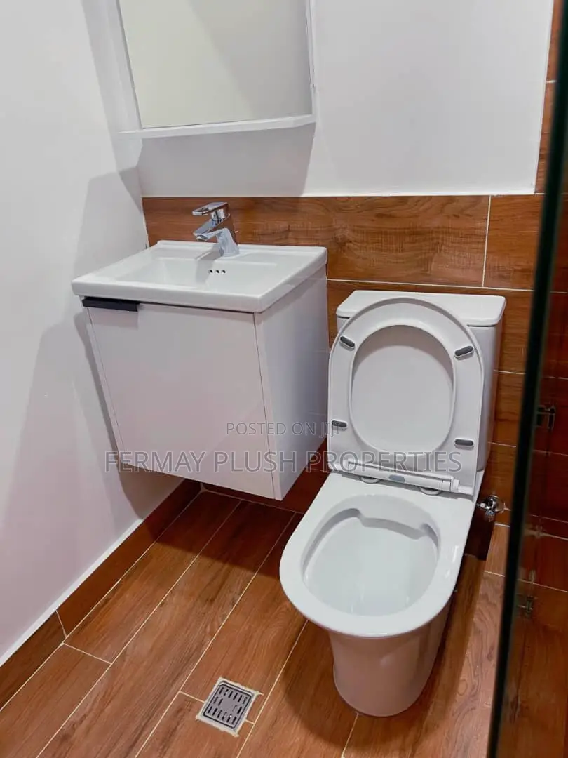Furnished 4bdrm Mansion in Cantonments, Accra Metropolitan for sale