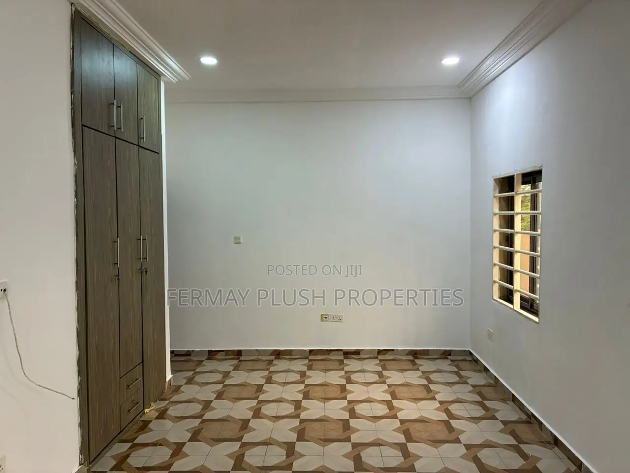 Furnished 5bdrm Mansion in Airport Hills, Accra Metropolitan for sale