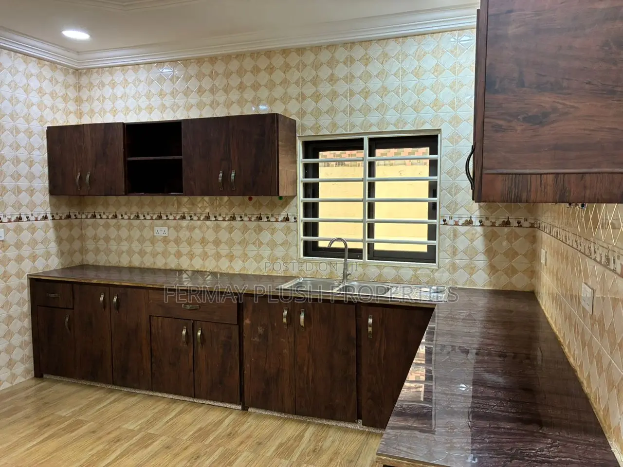 Furnished 5bdrm Mansion in Airport Hills, Accra Metropolitan for sale