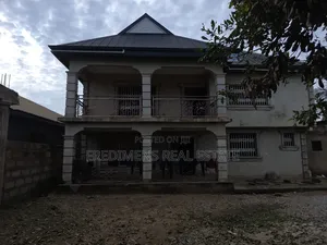 4bdrm House in Fredimens Real, Atwima Kwanwoma for sale