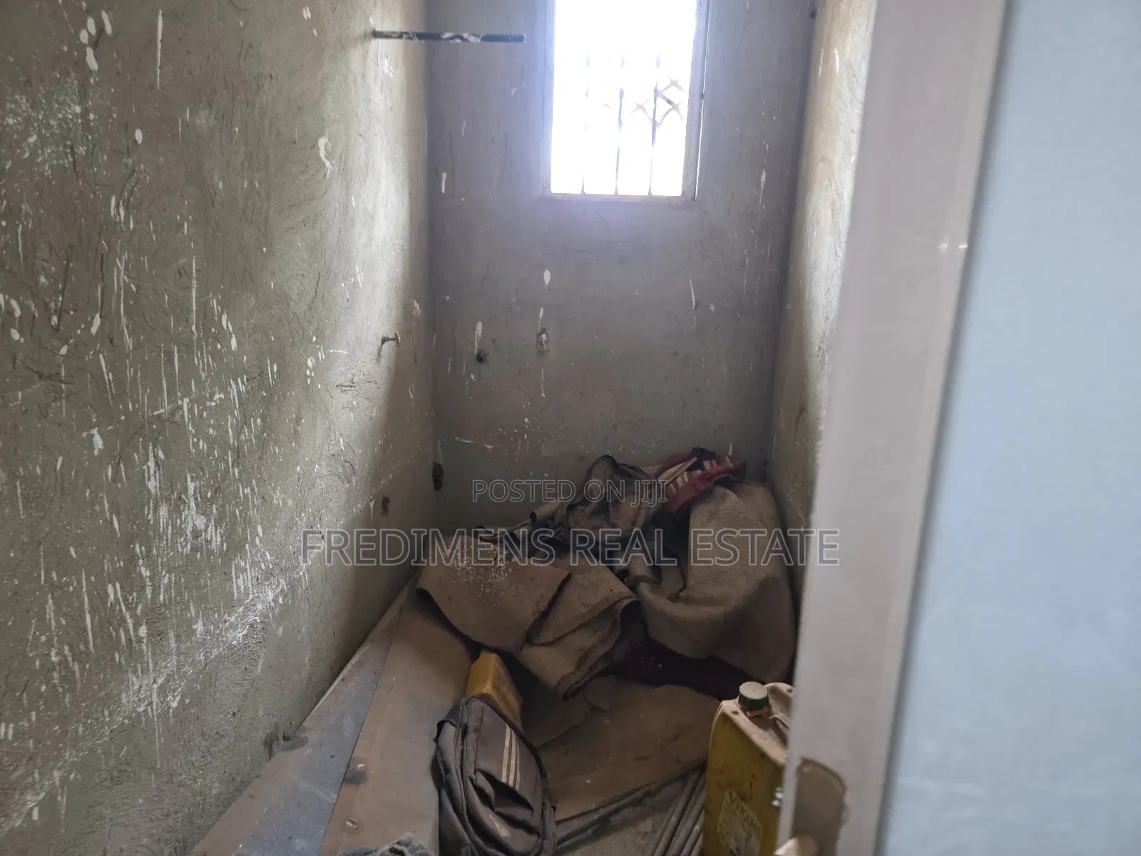 4bdrm House in Fredimens Real, Atwima Kwanwoma for sale