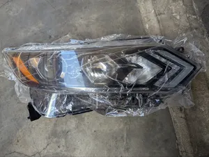 Nissan Rogue 2017,2018,2019,2020 Headlight