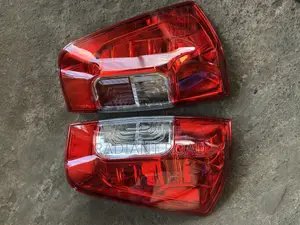 Nissan Navara 2016 Taillight