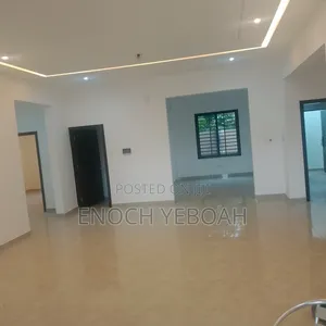 3bdrm House in Kwesbo Properties, Lake Side Estate for sale