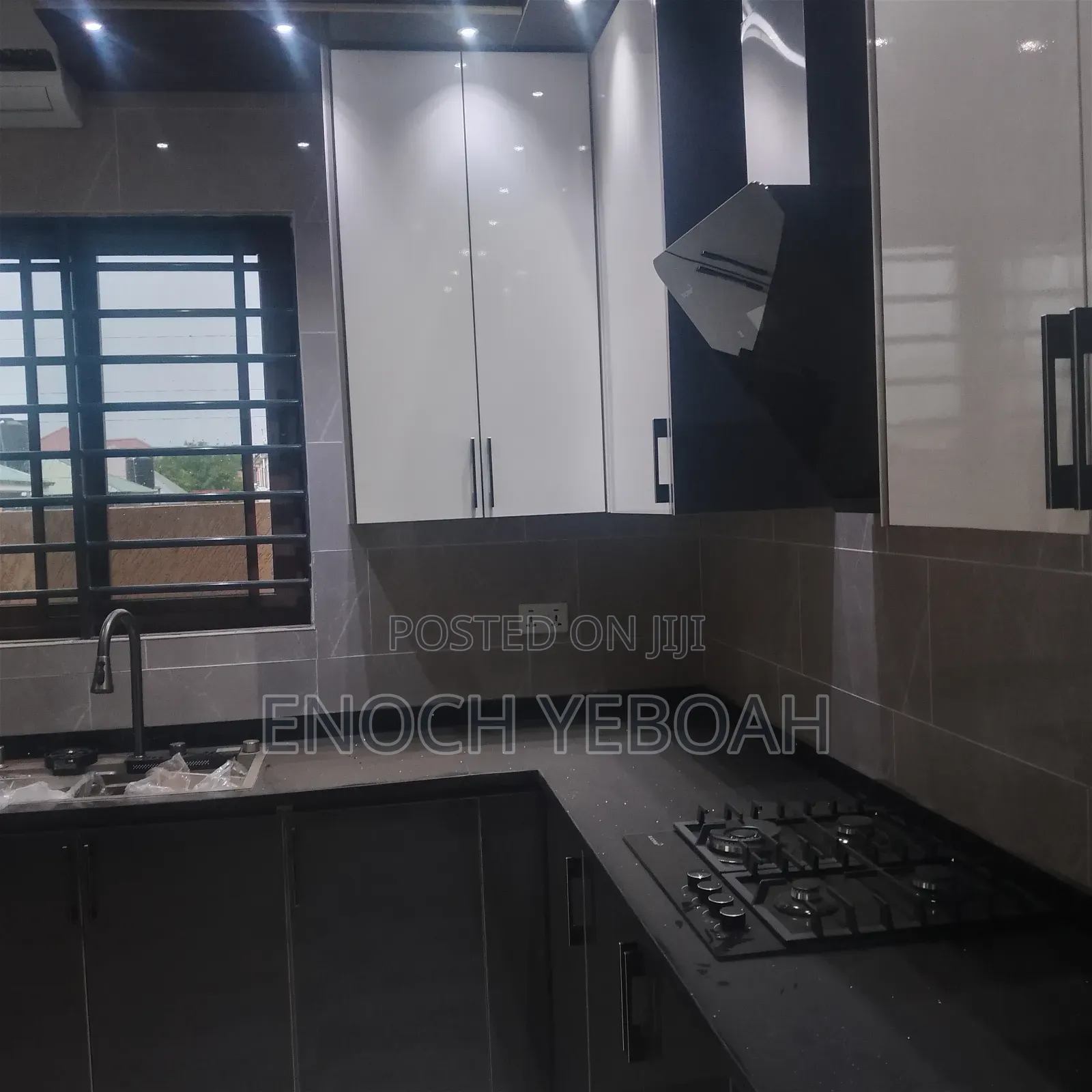 3bdrm House in Kwesbo Properties, Lake Side Estate for sale