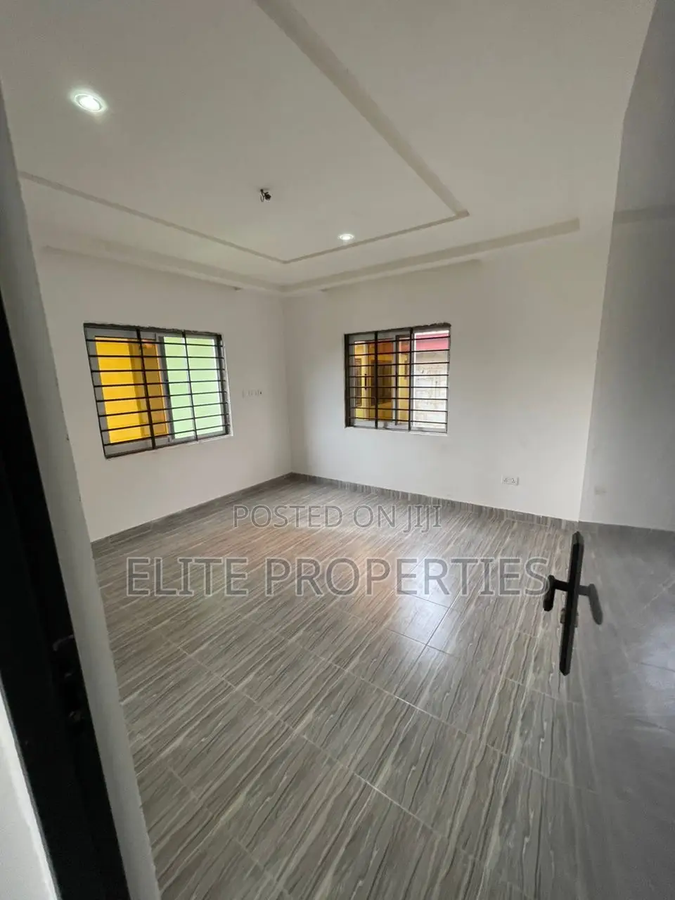 2bdrm Apartment in Community 25 -Vra, Tema Metropolitan for rent