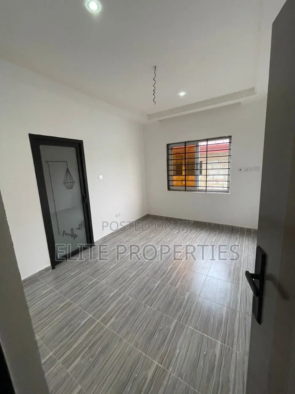 2bdrm Apartment in Community 25 -Vra, Tema Metropolitan for rent