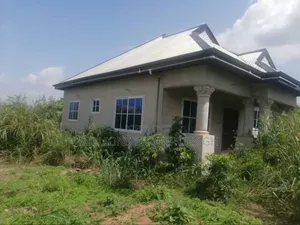 3bdrm House in Millions Properties, Kumasi Metropolitan for sale