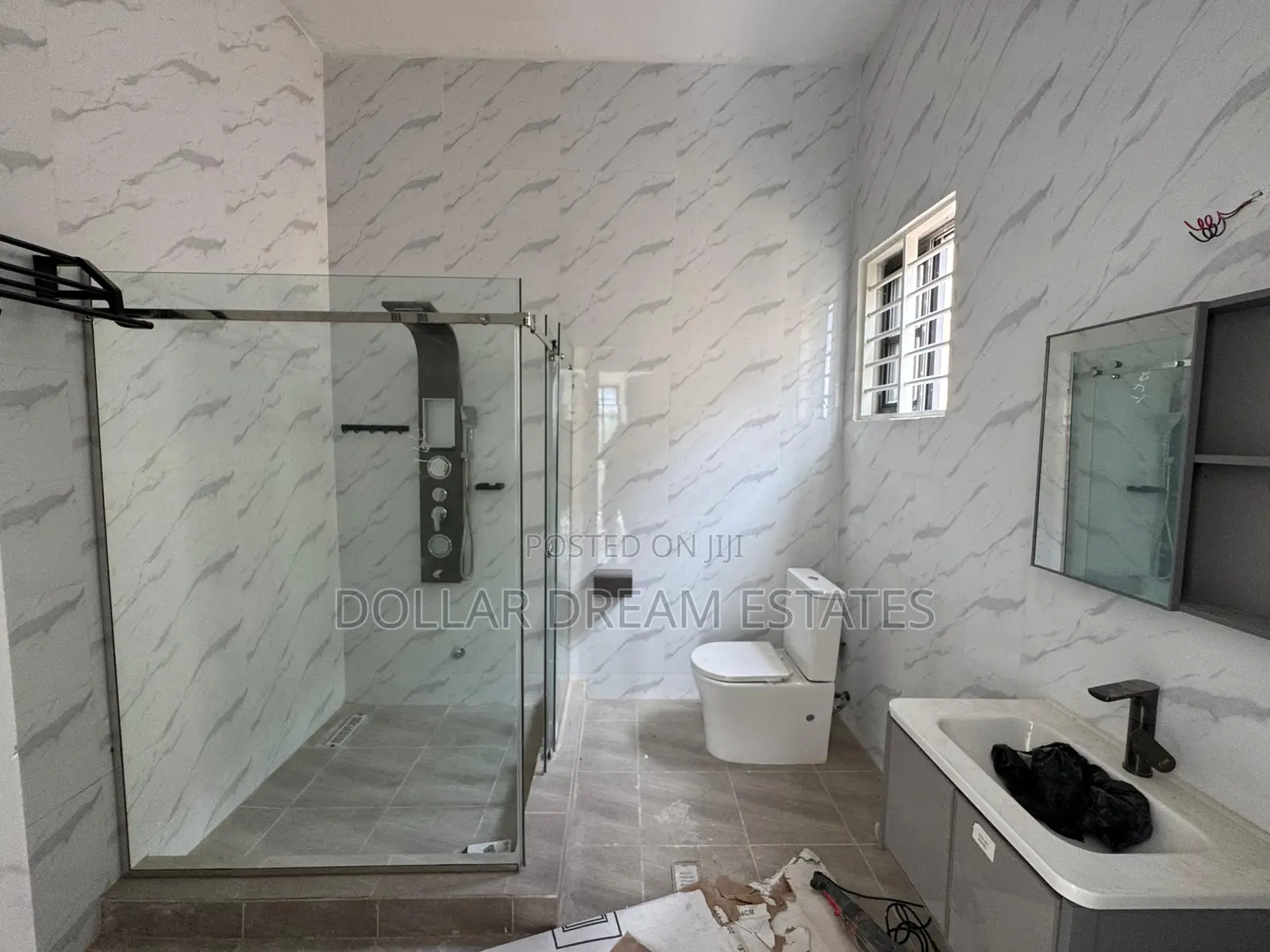 4bdrm House in Ashomang Estate for sale