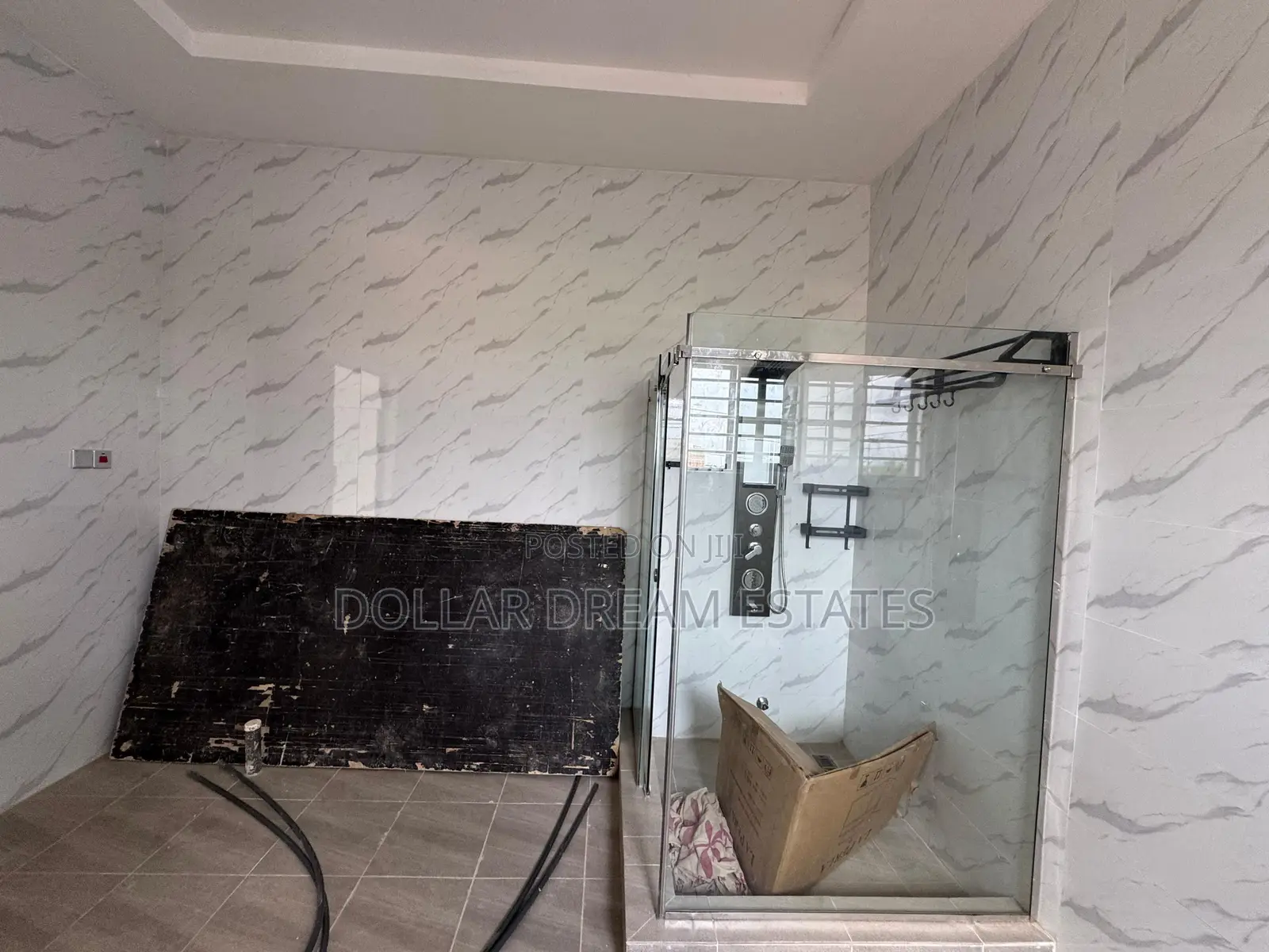 4bdrm House in Ashomang Estate for sale