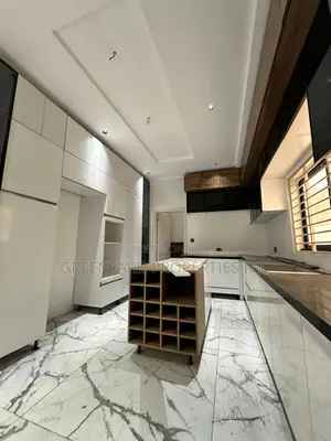 4bdrm House in Adenta for sale