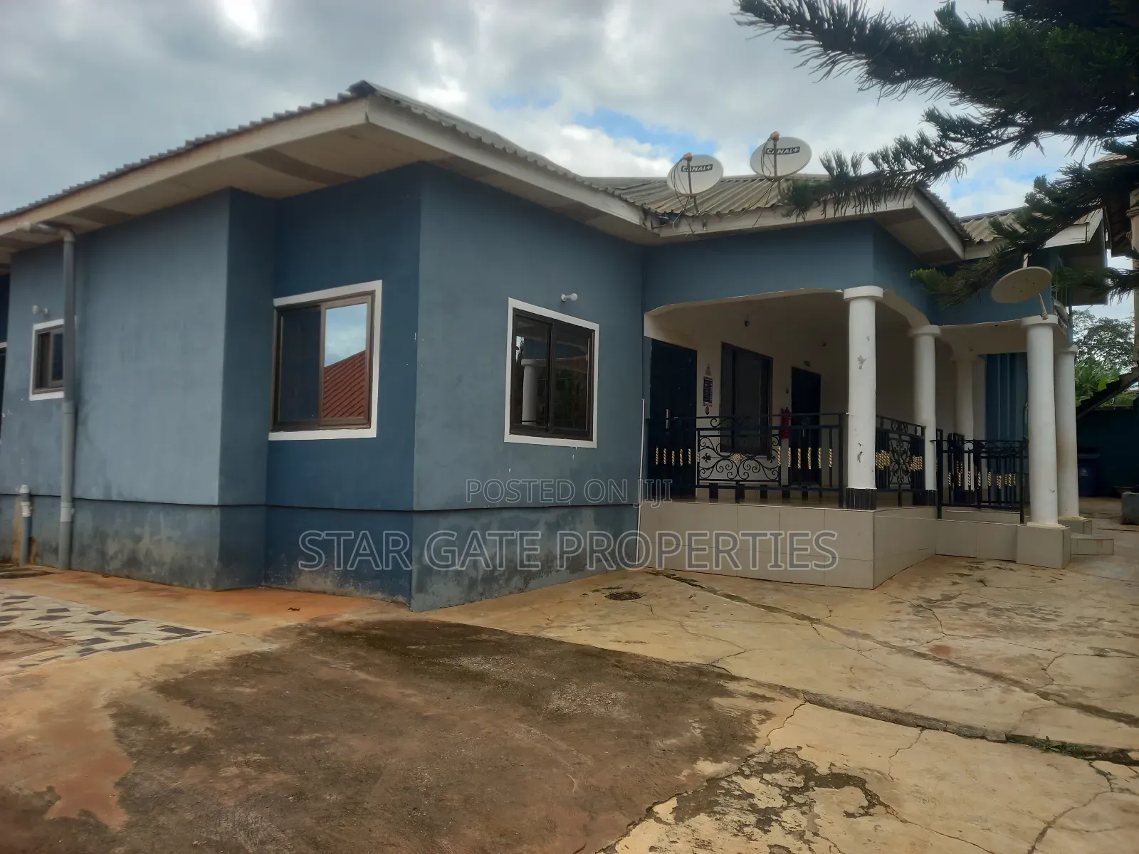 Guest House for Sale at Kodie ( Operational)