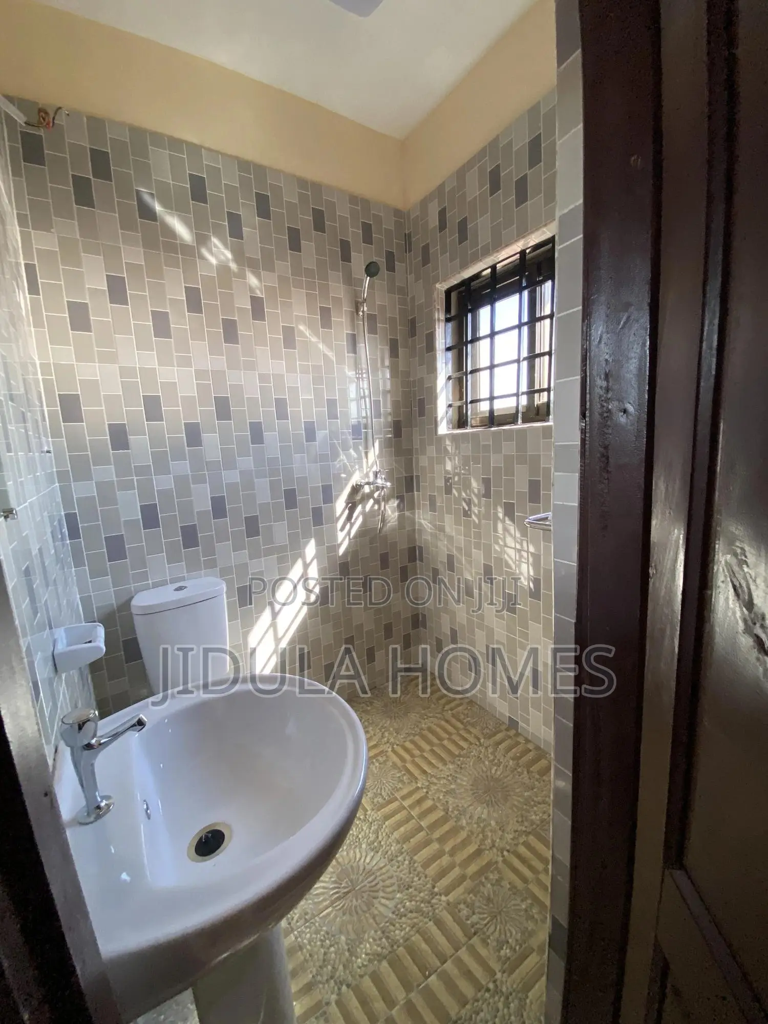 2bdrm Apartment in Lakeside Estate for rent