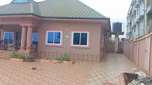 5bdrm House in Millions Properties, Kumasi Metropolitan for sale