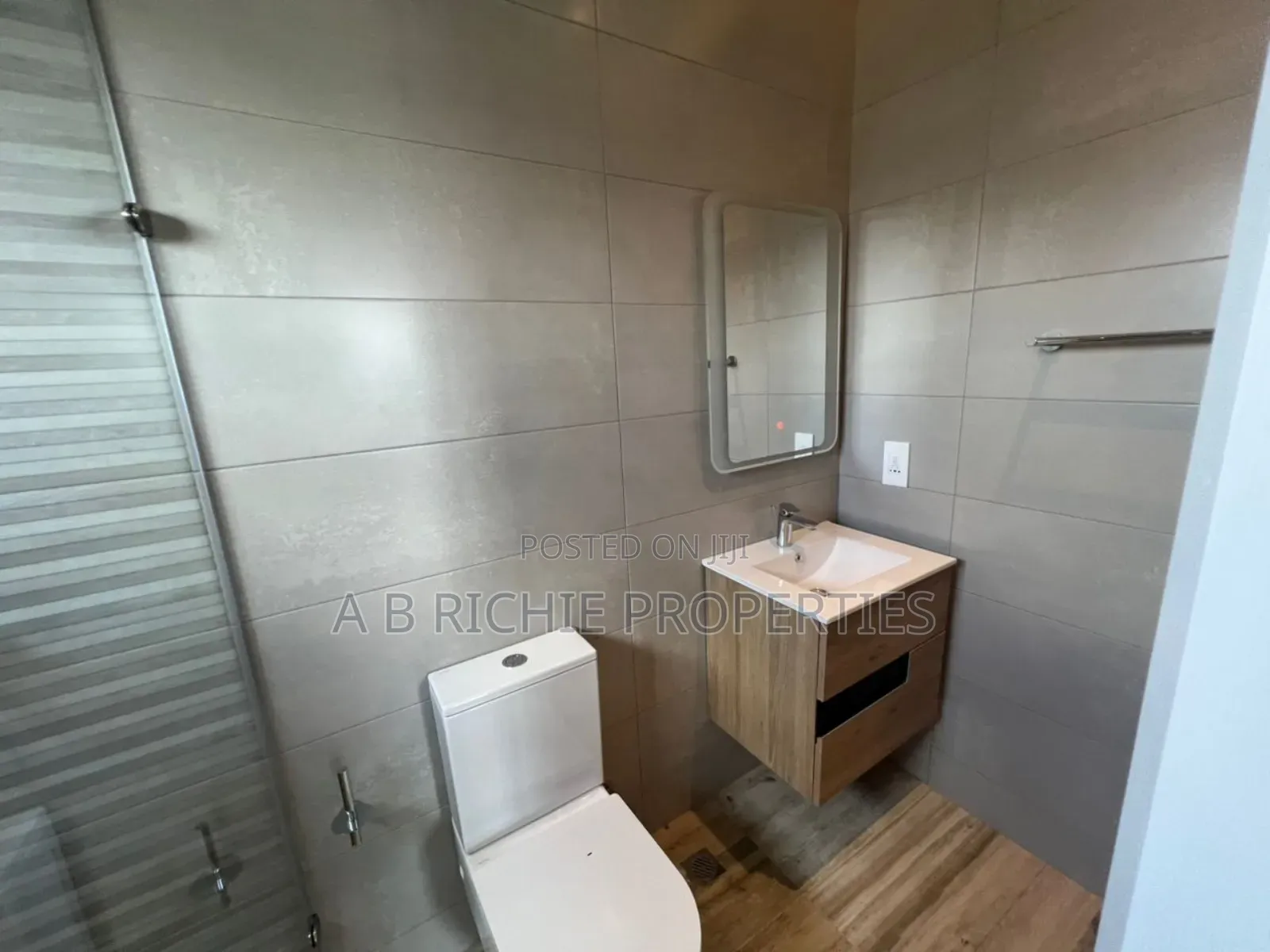 4bdrm House in Ab Richie Properties, Dzorwulu for sale