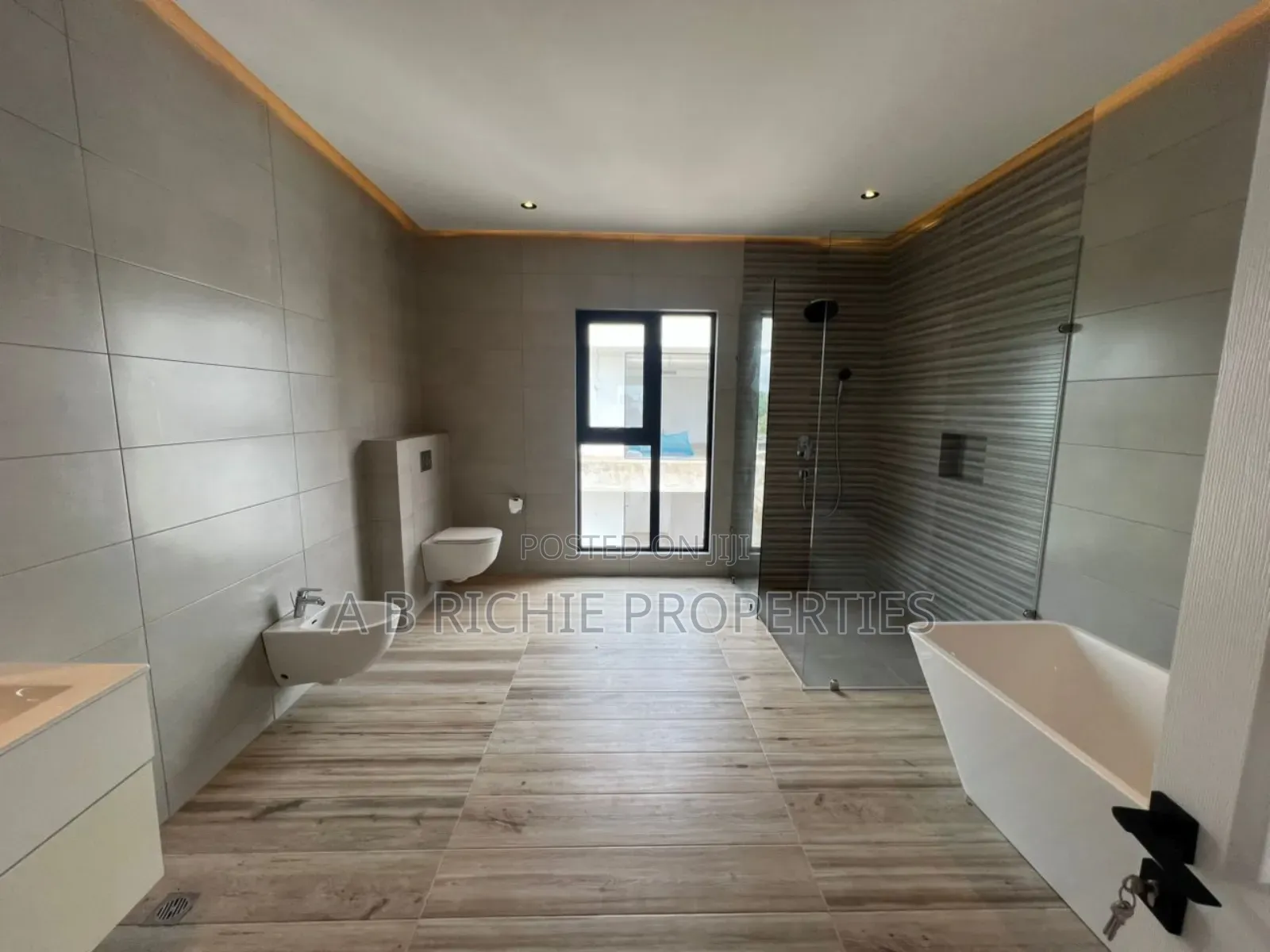 4bdrm House in Ab Richie Properties, Dzorwulu for sale