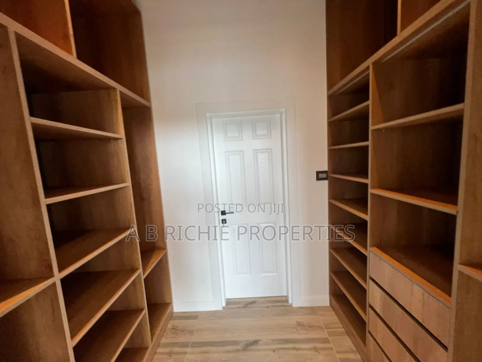 4bdrm House in Ab Richie Properties, Dzorwulu for sale