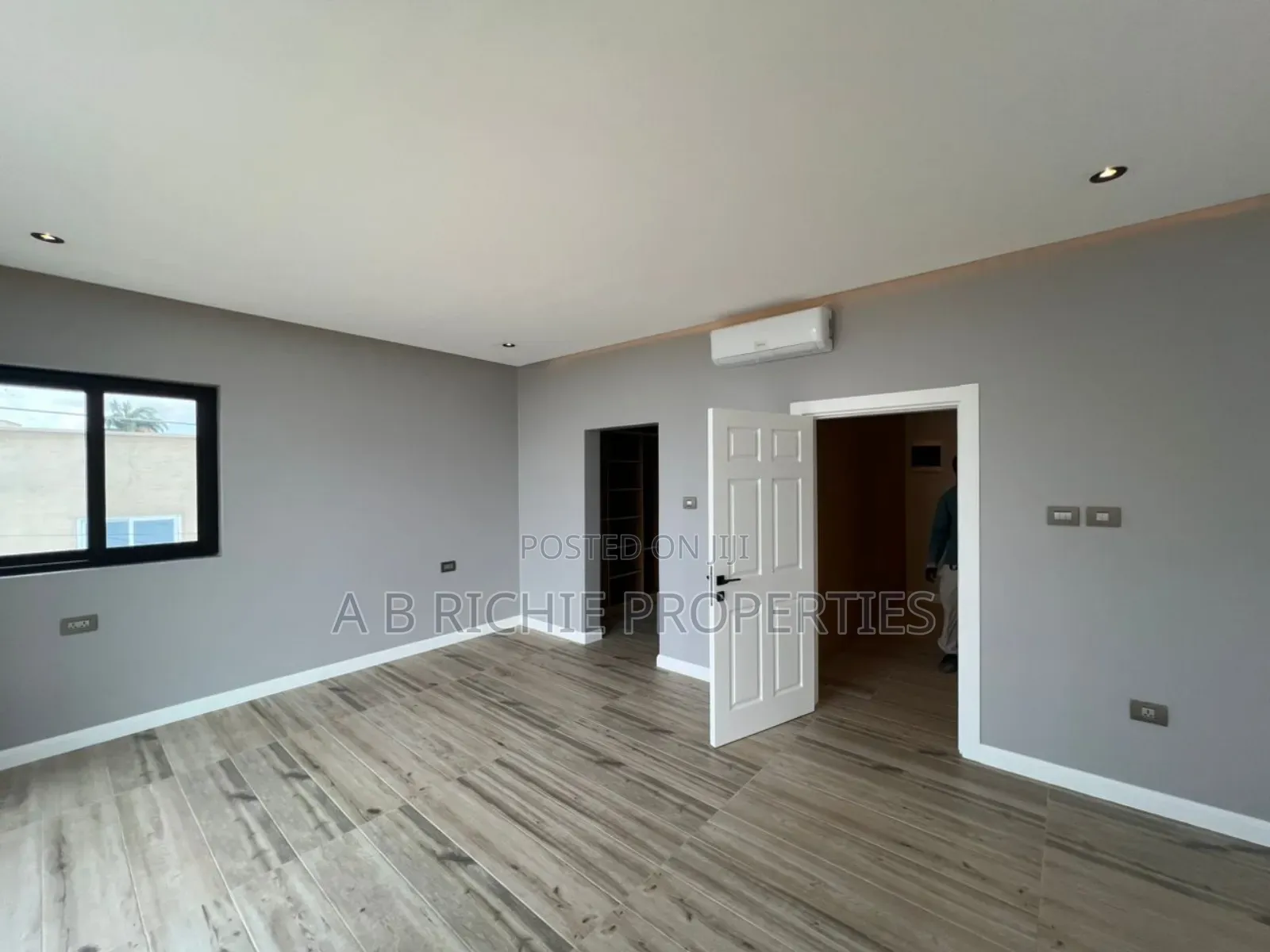 4bdrm House in Ab Richie Properties, Dzorwulu for sale