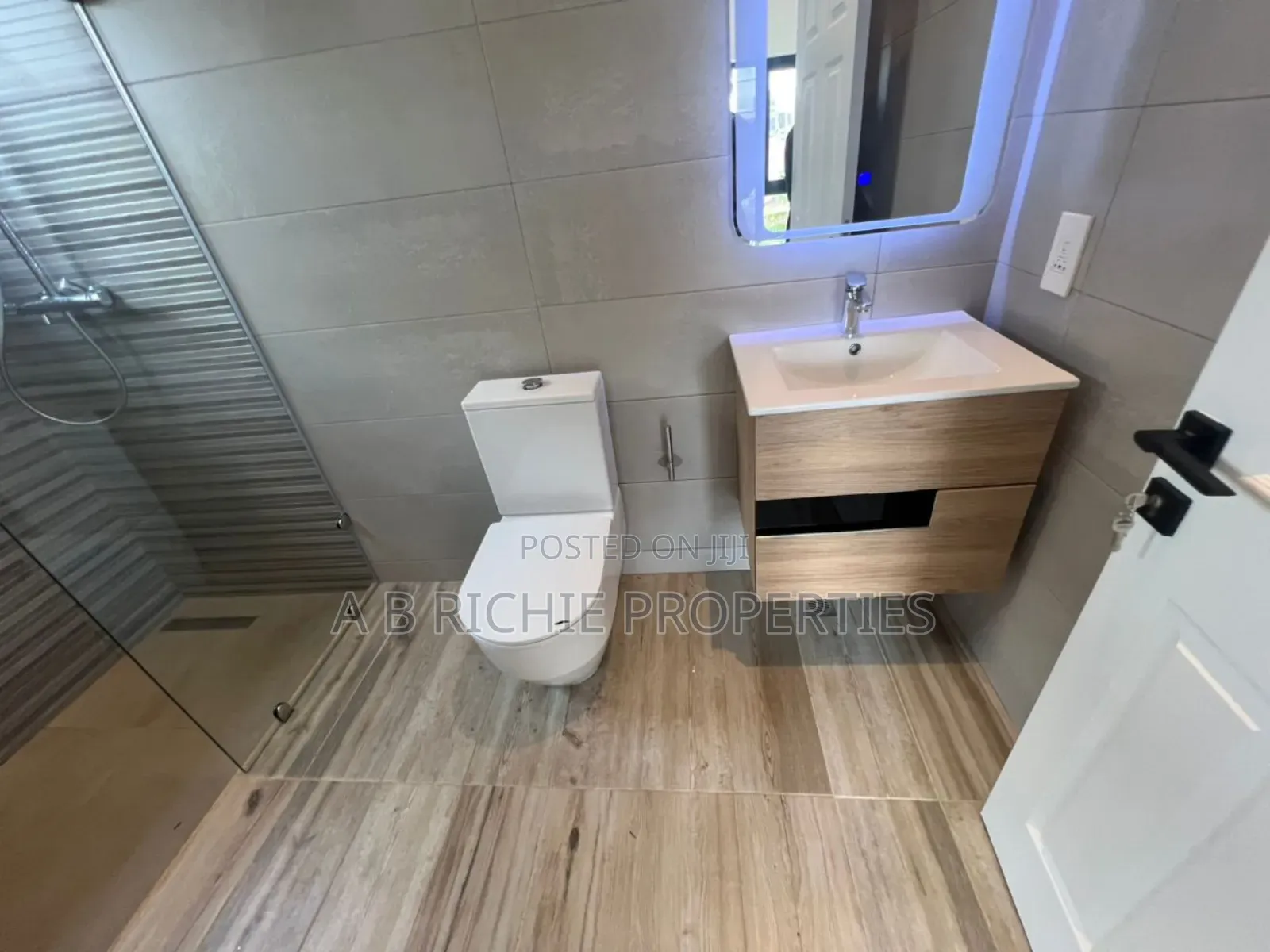 4bdrm House in Ab Richie Properties, Dzorwulu for sale