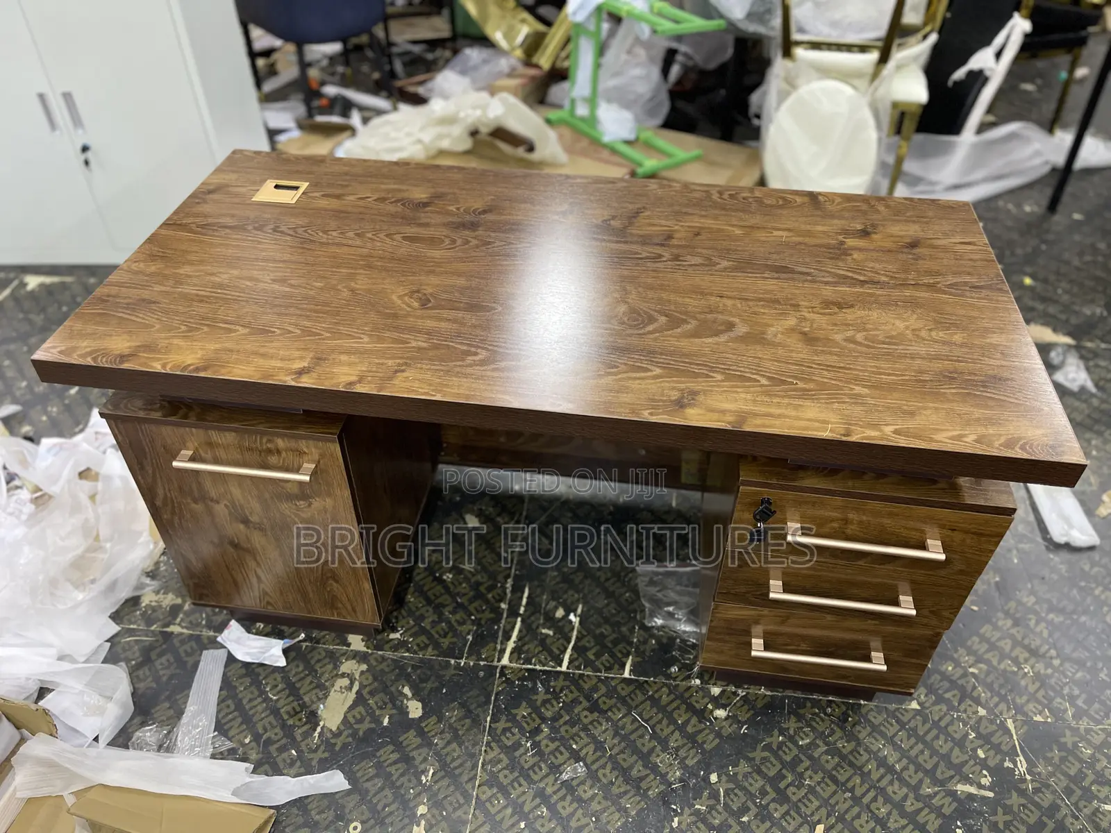 Quality Office Table/Desk
