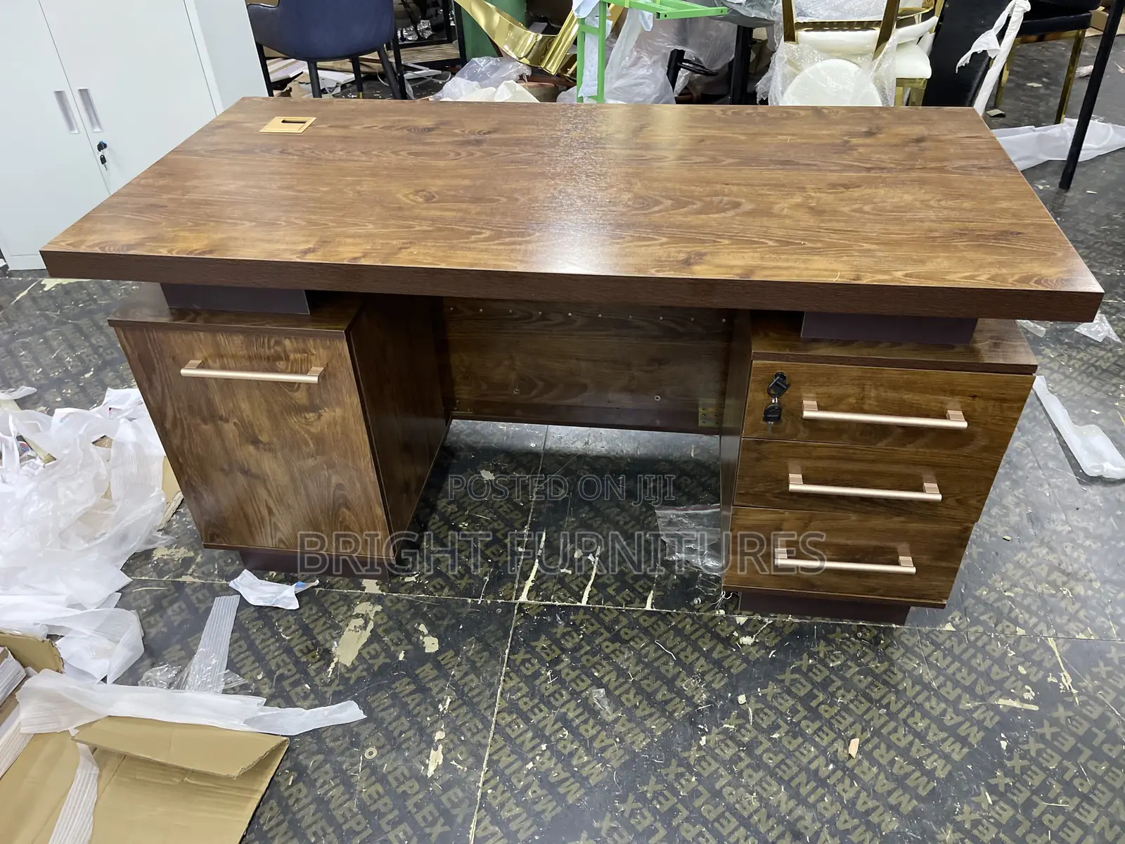 Quality Office Table/Desk