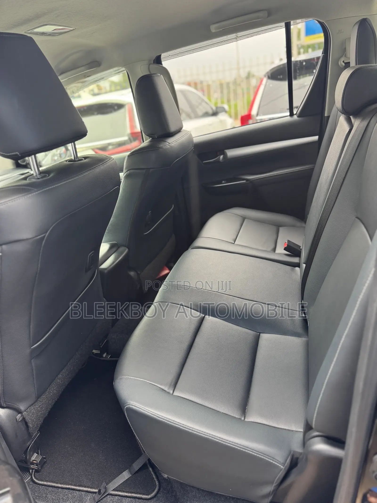 Toyota Hilux 2021 Black