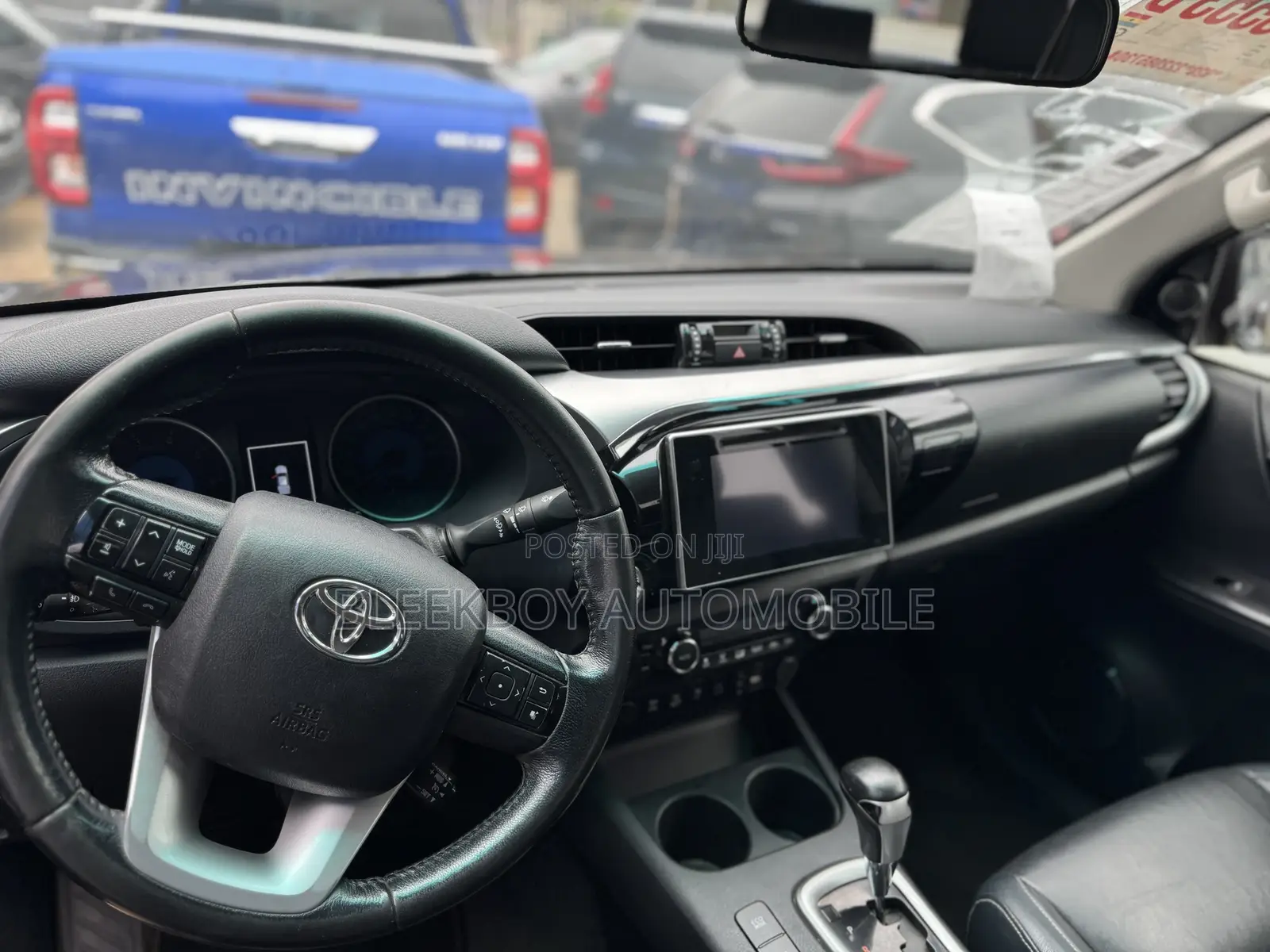 Toyota Hilux 2021 Black