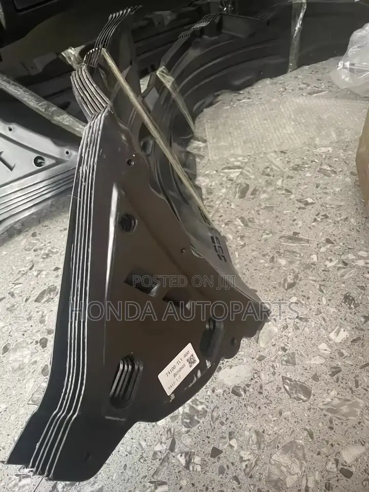 Honda CRV 2017,2018,2019 Front Fender Linner Pair.