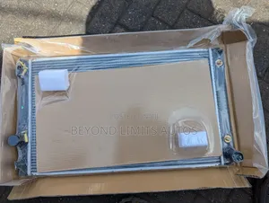 Toyota Rav4 2013,2014,2015,2016,2017,2018 Radiator/ Water Tank
