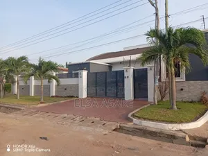 Furnished 5bdrm House in Community 20,, Tema Metropolitan for sale