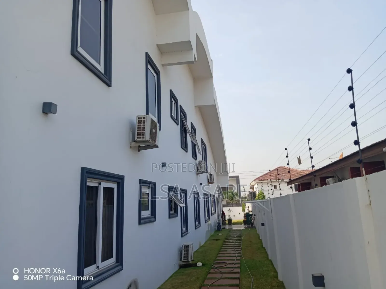 Furnished 5bdrm House in Community 20,, Tema Metropolitan for sale