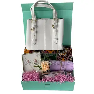 Elegant Gift Box to Make Her Birthday, Valentine Extra Awesome