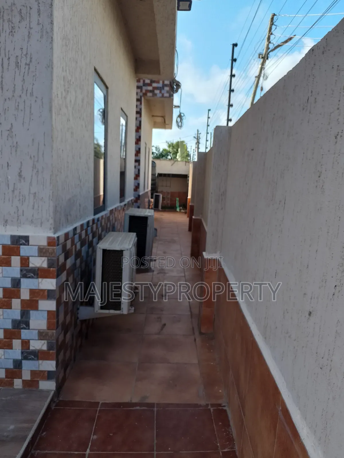2bdrm Apartment in Tseaddo, Accra Metropolitan for rent