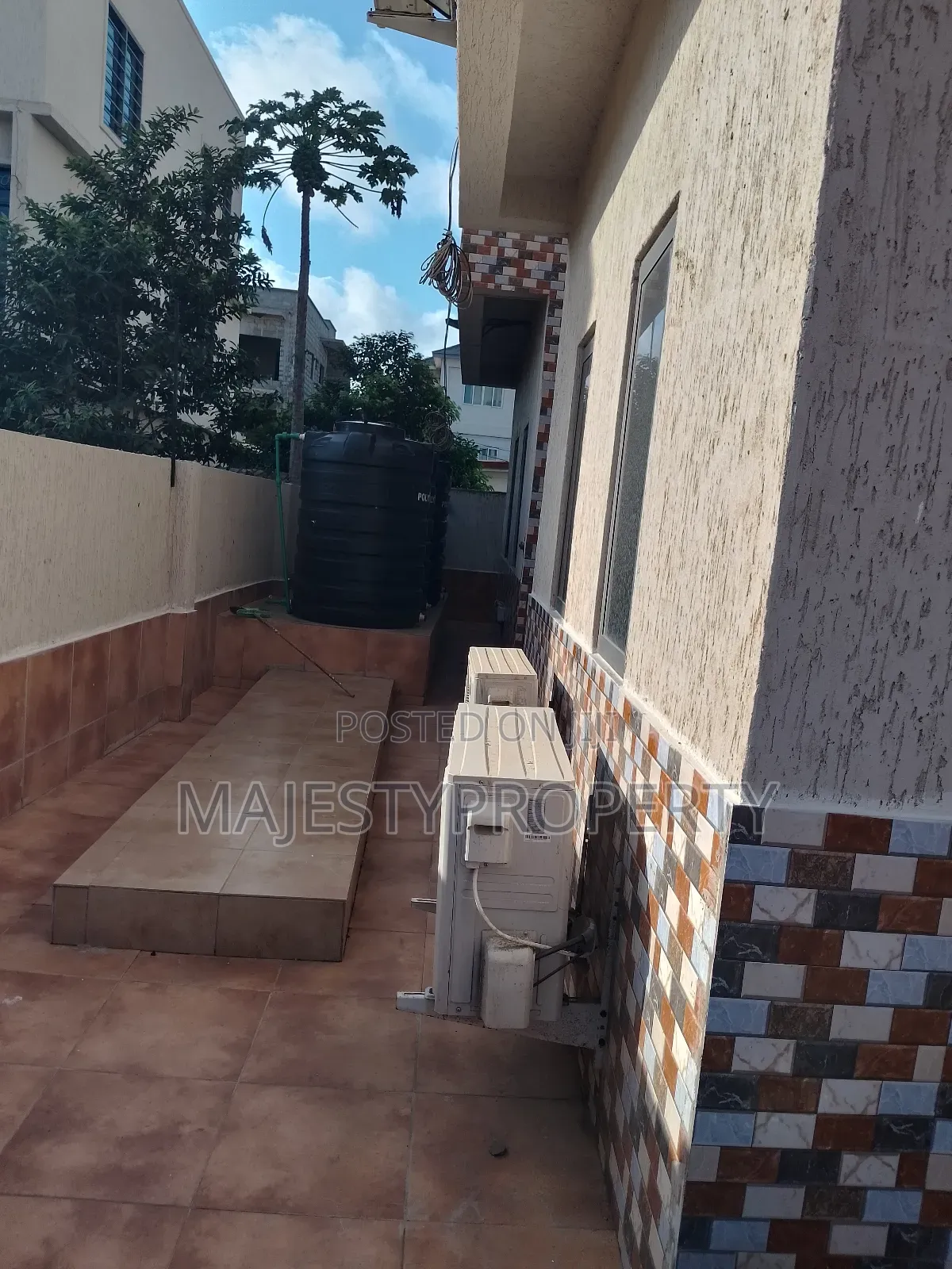 2bdrm Apartment in Tseaddo, Accra Metropolitan for rent